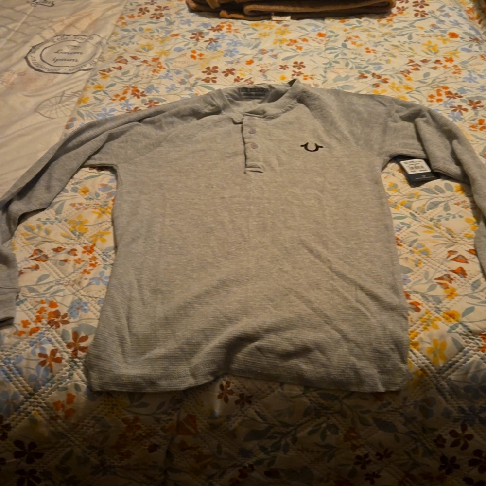 True religion size small